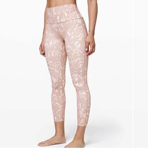Lululemon Wunder Under High-Rise Tight 25" *Full-On
Shadow Leaf Light Ivory Muse